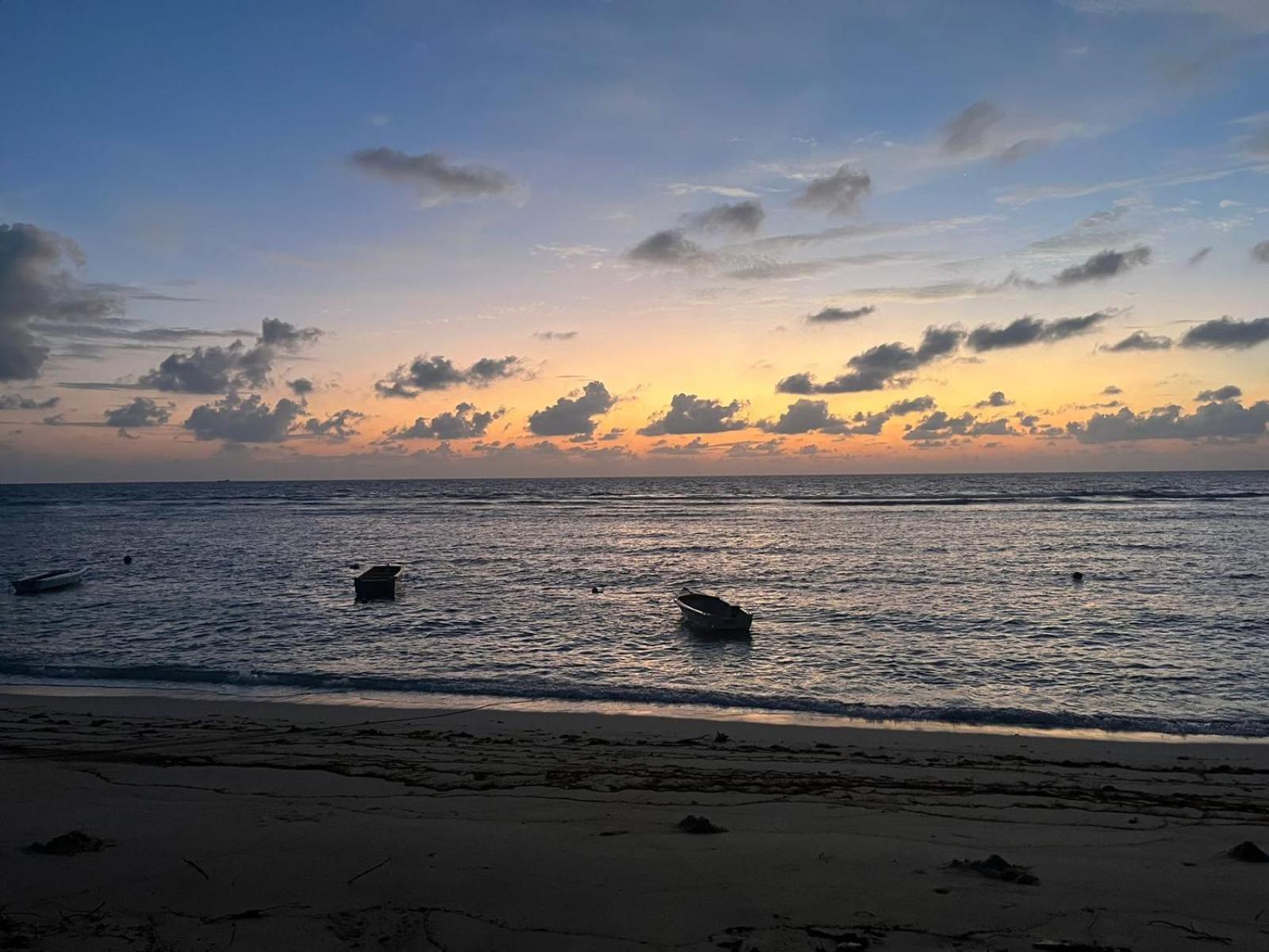 Beach Kaz Takamaka Ngoại thất bức ảnh